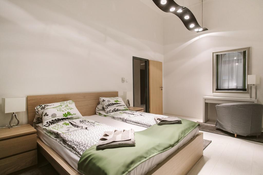Dnd Apartments Astoria Szentkiralyi Street บูดาเปสต์ ภายนอก รูปภาพ